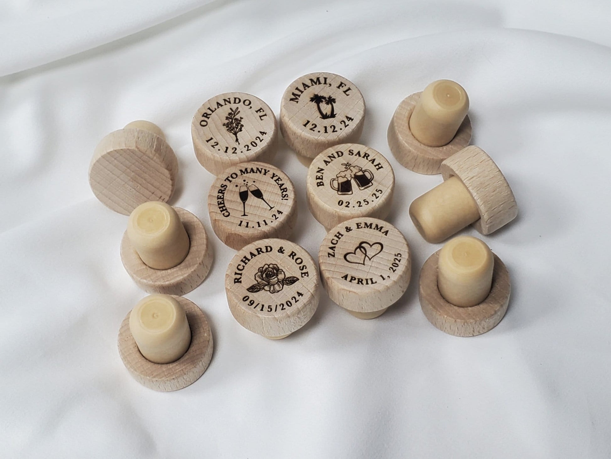 Personalized Wine Stopper Wedding Favor, Synthetic Cork Wine Stopper With Laser Engraved Wood Top, 19.5mm Snugly Fits Standard Wine Bottles